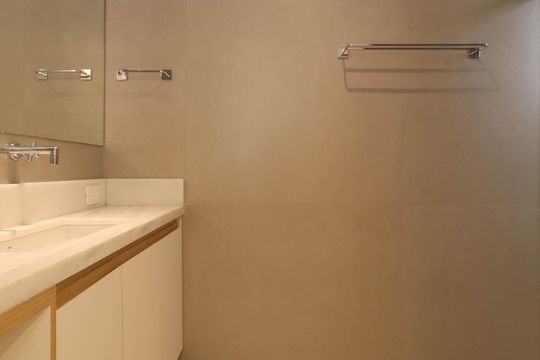 Compra de apartamento com 3 quartos. Ideal para você! — Banheiro da Suíte 2
