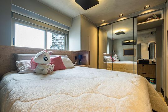 Compra este apartamento com 2 quartos, sendo 1 suíte. — Suíte