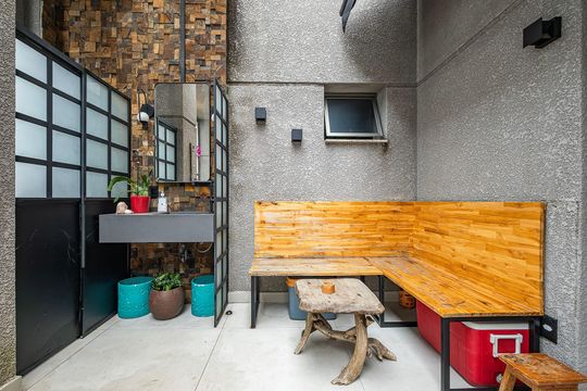 Compra este apartamento com 2 quartos, sendo 1 suíte. — Terraço