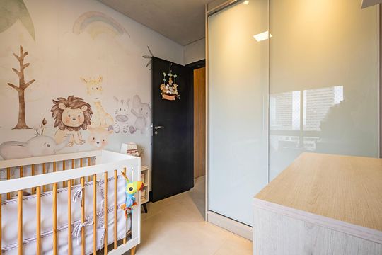 Compra este apartamento com 2 quartos, sendo 1 suíte. — Quarto 2