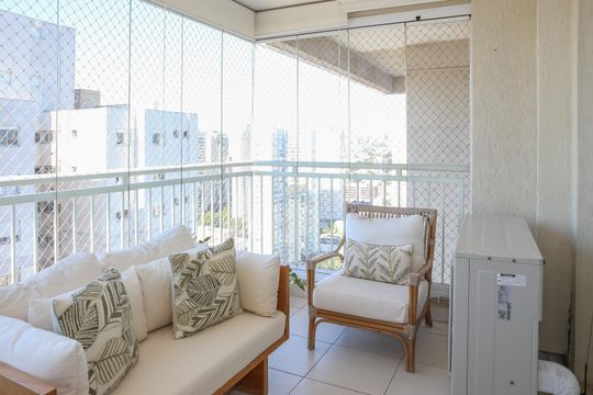 Compra apartamento em Água Branca com 2 quartos. — Varanda Gourmet