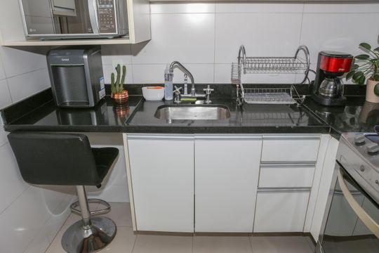 Compra apartamento em Água Branca com 2 quartos. — Cozinha
