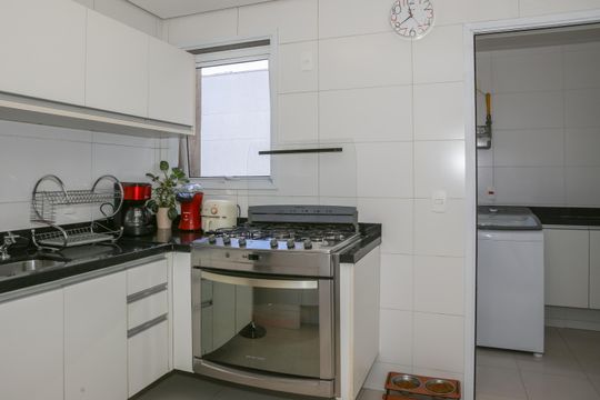 Compra apartamento em Água Branca com 2 quartos. — Cozinha