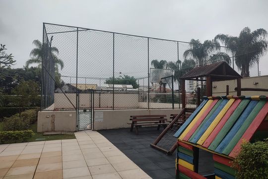 Compra apartamento em Água Branca com 2 quartos. — Quintal