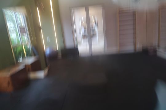 Compra apartamento em Água Branca com 2 quartos. — Hall de Entrada