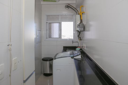 Compra apartamento em Água Branca com 2 quartos. — Área de Serviço