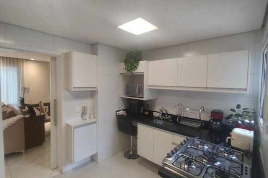 Compra apartamento em Água Branca com 2 quartos. — Cozinha