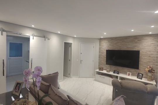 Compra apartamento em Água Branca com 2 quartos. — Sala