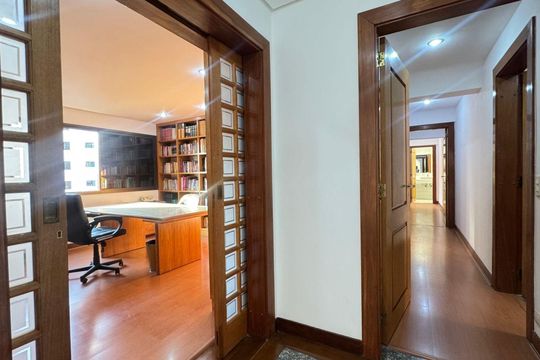 Apartamento à venda, com 242 m² e 3 quartos — foto 13