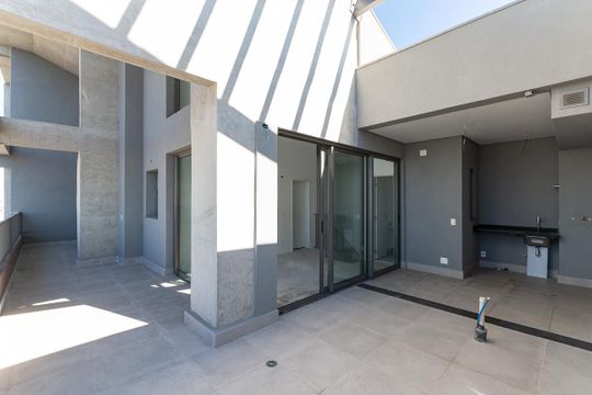 Venda de apartamento com 3 quartos, piscina e academia no condomínio. — Cobertura