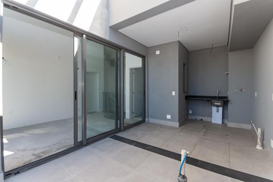 Venda de apartamento com 3 quartos, piscina e academia no condomínio. — Cobertura