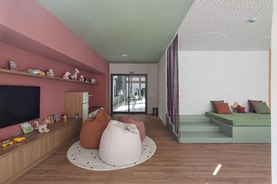 Venda de apartamento com 3 quartos, piscina e academia no condomínio. — Área comum
