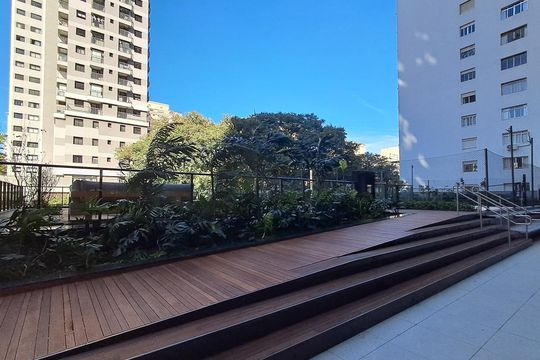Venda de apartamento com 3 quartos, piscina e academia no condomínio. — Área comum