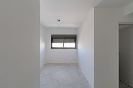 Apartamento com 2 quartos e piscina no condomínio, ideal para comprar. — Suite