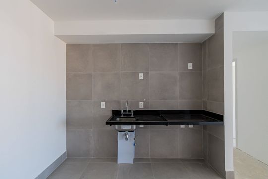 Apartamento com 2 quartos e piscina no condomínio, ideal para comprar. — Cozinha
