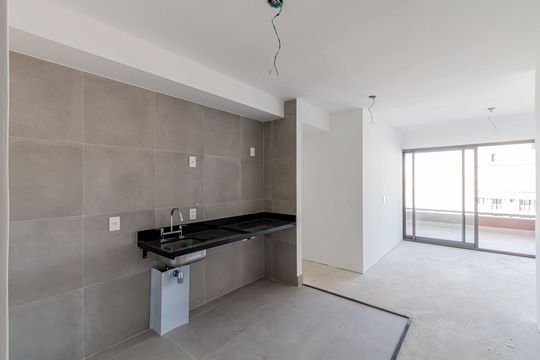 Venda de apartamento na Pompeia com 3 quartos e varanda. — Sala