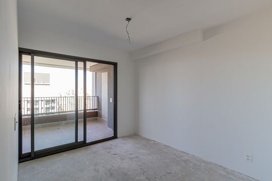 Venda de apartamento na Pompeia com 3 quartos e varanda. — Sala