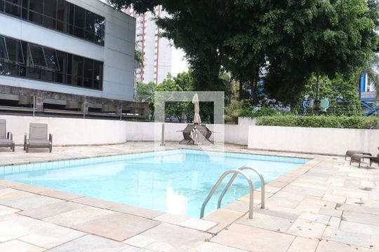 Apartamento à venda, com 173 m², 2 quartos e 2 vagas — Área comum