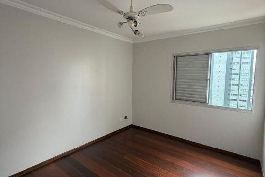 Venda de apartamento mobiliado em Campo Belo, 4 quartos, 1 suíte e closet. — foto 2
