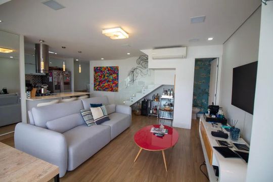 Comprar apartamento mobiliado em Campo Belo com 2 suítes, varanda, quintal e piscina no condomínio. — foto 4