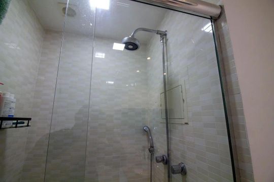 Comprar apartamento mobiliado em Campo Belo com 2 suítes, varanda, quintal e piscina no condomínio. — foto 25