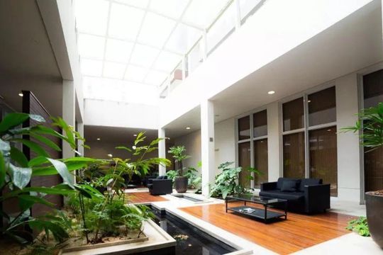 Comprar apartamento mobiliado em Campo Belo com 2 suítes, varanda, quintal e piscina no condomínio. — foto 41