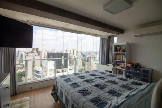 Comprar apartamento mobiliado em Campo Belo com 2 suítes, varanda, quintal e piscina no condomínio. — foto 10