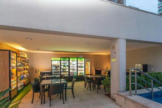 Comprar apartamento mobiliado em Campo Belo com 2 suítes, varanda, quintal e piscina no condomínio. — foto 7