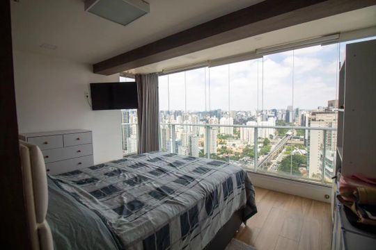 Comprar apartamento mobiliado em Campo Belo com 2 suítes, varanda, quintal e piscina no condomínio. — foto 15