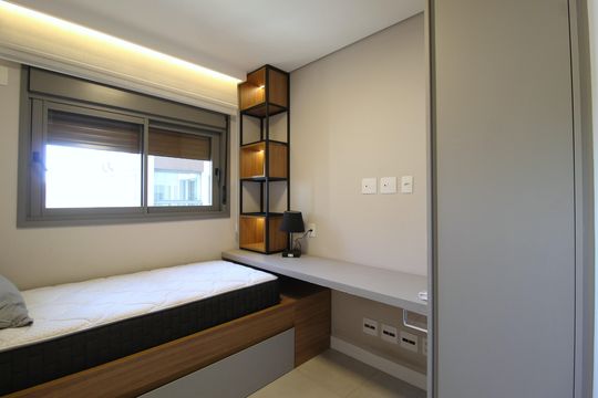 Venda de apartamento mobiliado com 2 quartos, 1 suíte, piscina e academia no condomínio. — Quarto 1