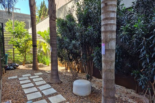Venda de apartamento mobiliado com 2 quartos, 1 suíte, piscina e academia no condomínio. — Área Comum - Pet Place