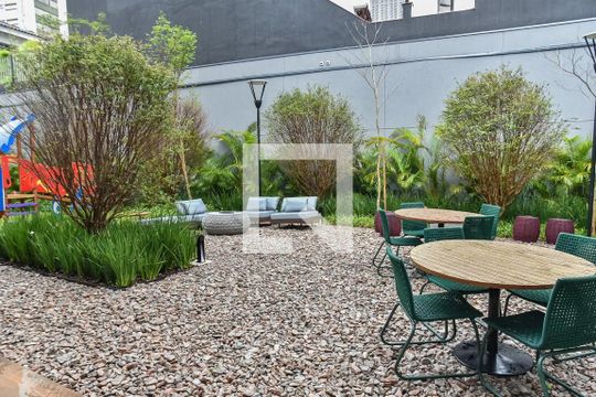 Apartamento à venda, com 65 m², 2 quartos e 1 vaga — Área comum