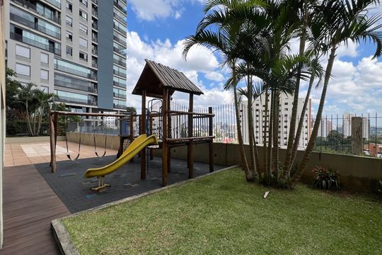 Comprar apartamento no Sumarezinho com 3 quartos e piscina no condomínio. — Playground