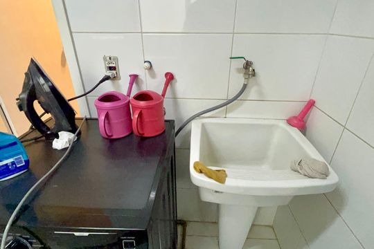 Comprar apartamento no Sumarezinho com 3 quartos e piscina no condomínio. — Área de Serviço