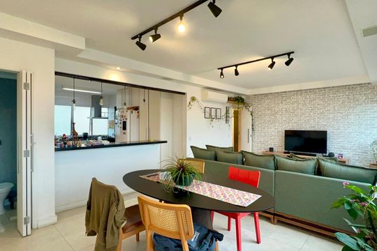 Comprar apartamento no Sumarezinho com 3 quartos e piscina no condomínio. — Sala