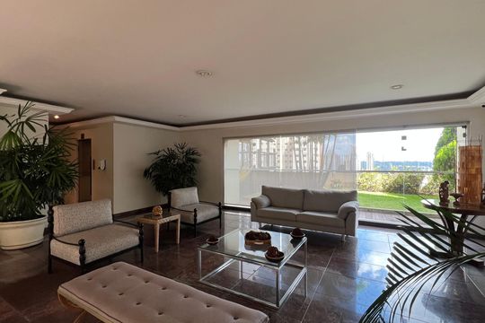 Comprar apartamento no Sumarezinho com 3 quartos e piscina no condomínio. — Hall de entrada