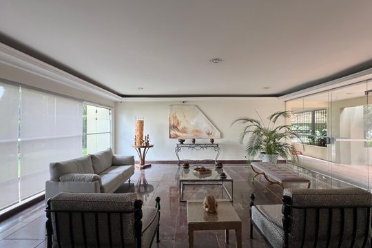 Comprar apartamento no Sumarezinho com 3 quartos e piscina no condomínio. — Hall de entrada