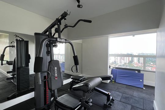 Comprar apartamento no Sumarezinho com 3 quartos e piscina no condomínio. — Academia