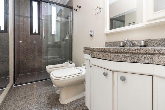 Apartamento à venda no Brooklin: 3 quartos, 2 suítes, aceita pets. — Banheiro