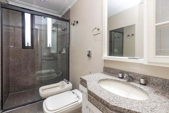 Apartamento à venda no Brooklin: 3 quartos, 2 suítes, aceita pets. — Banheiro