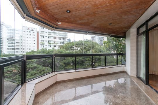 Apartamento à venda no Brooklin: 3 quartos, 2 suítes, aceita pets. — Varada da Sala