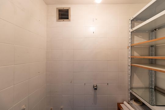 Compra apartamento em Pompeia, 3 quartos, 1 suíte, varanda, aceita pets. — Área de Serviço