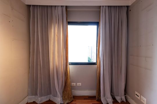 Compra apartamento em Pompeia, 3 quartos, 1 suíte, varanda, aceita pets. — Quarto 1