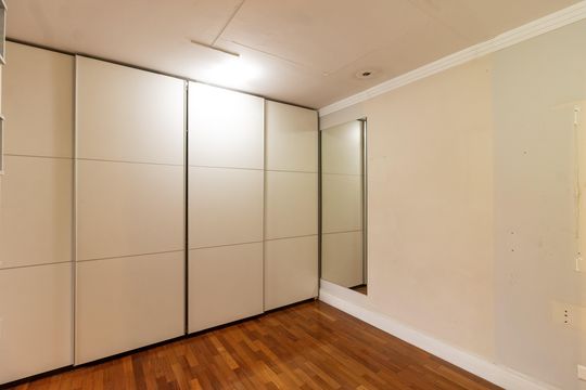 Compra apartamento em Pompeia, 3 quartos, 1 suíte, varanda, aceita pets. — Suíte