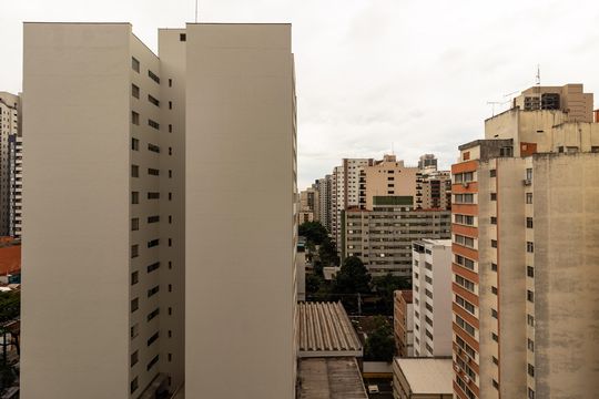 Compra apartamento em Pompeia, 3 quartos, 1 suíte, varanda, aceita pets. — Quarto 2