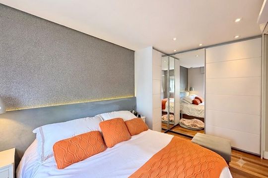 Apartamento mobiliado com 2 quartos e varanda para comprar. Aceitam animais de estimação. — Suíte 2