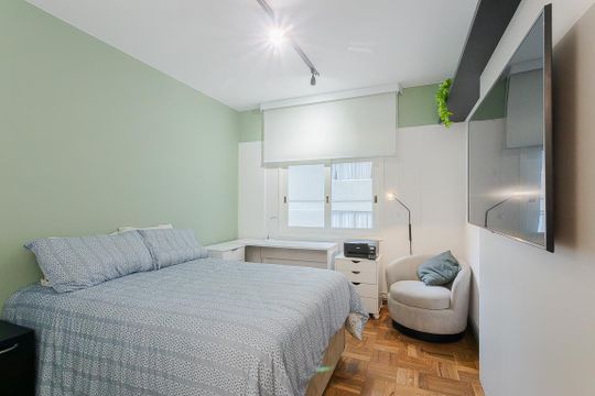Apartamento no Jardim America com 2 quartos, 1 suíte e closet. Oportunidades de compra imperdíveis! — Quarto