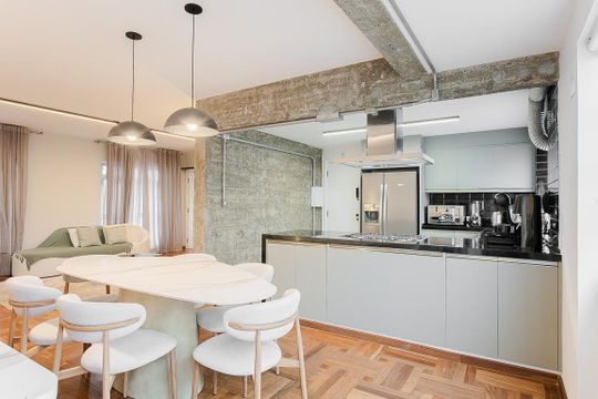 Apartamento no Jardim America com 2 quartos, 1 suíte e closet. Oportunidades de compra imperdíveis! — Cozinha