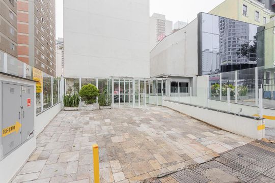 Apartamento no Jardim America com 2 quartos, 1 suíte e closet. Oportunidades de compra imperdíveis! — Fachada