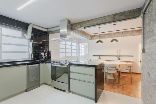 Apartamento no Jardim America com 2 quartos, 1 suíte e closet. Oportunidades de compra imperdíveis! — Cozinha